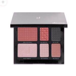 Doucce On The Go All-In-One Makeup Palette Eyeshadows Highlighter Blush